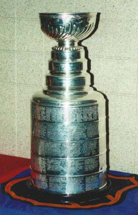 The Stanley Cup.  Turn on Images, Fool!